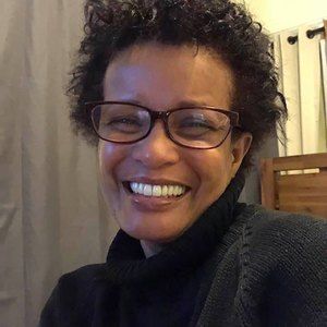 Meet your Posher, Simone